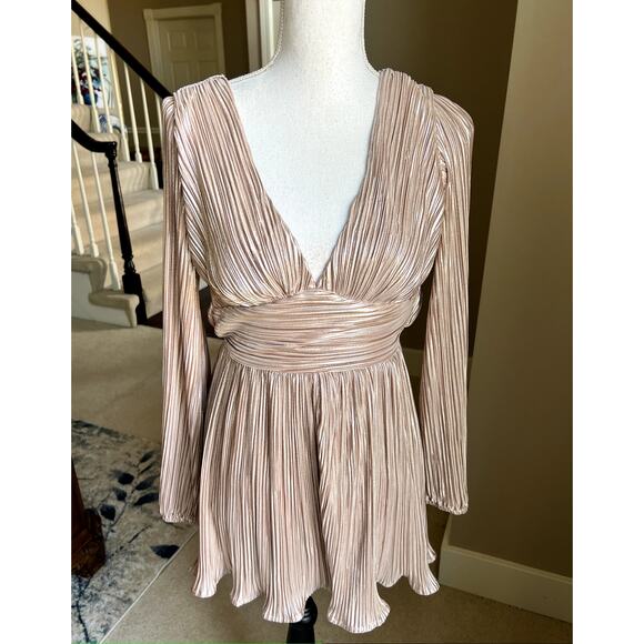 NWT Lulus Plisse blush pleated romper size Small - Picture 3 of 8